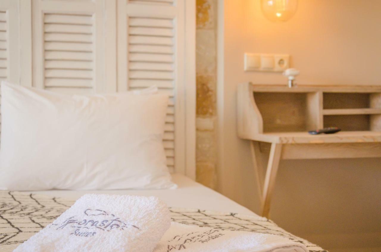 Agorastos Hotel Коинира Экстерьер фото